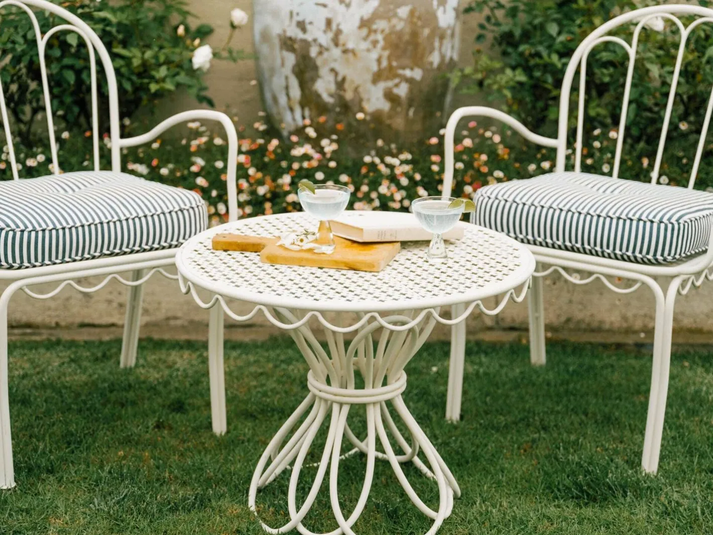 Business & Pleasure Co. The Al Fresco Chair Cushion - Lauren'S Navy Stripe