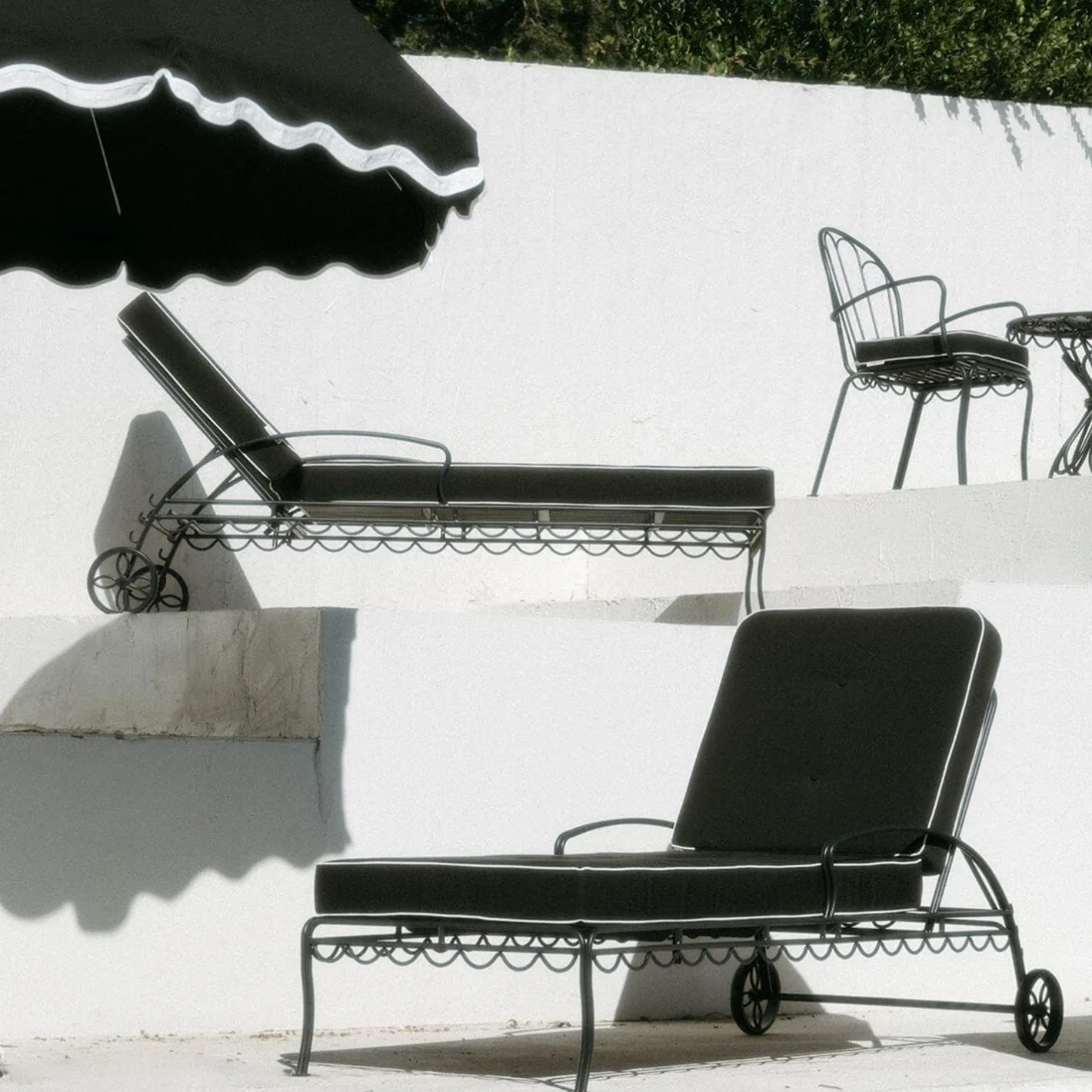 Business & Pleasure Co. The Al Fresco Sun Lounger - Vintage Black